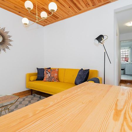River View 1Bdr Apt In Alfama Close To Tram Lisboa Exteriör bild